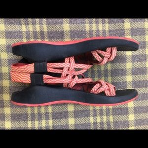 Women’s chacos - size 9